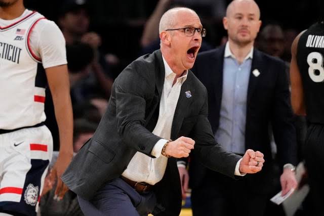 Dan Hurley Next head coach: Salary,Son,Height & Age