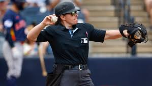 Jen Pawol First female umpire to make MLB history: Let's hear it for Jen Pawol