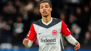 Hugo Ekitke first Goal for Liverpool to Salah