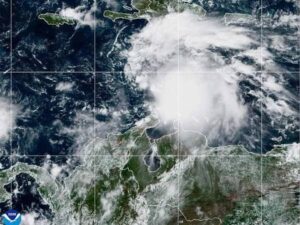Guantanamo bay hurricane melissa: Naval base,Nearly 1,000 staff,Map