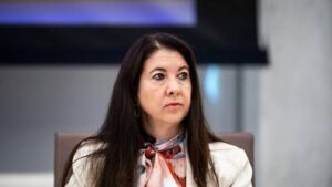 Adriana kugler resignation: Improper Stock Trades,Who appointed,Who replaced