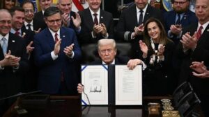 America in Shock: 43-Day Government Shutdown Ends Massive Changes Ahead