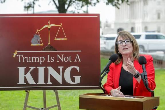 images - 2025-11-28T210344.356