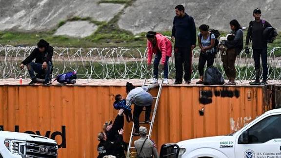 images - 2025-11-29T215351.851