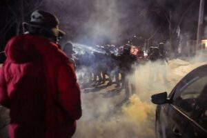 Minneapolis Chaos : ICE shooting sparks protests, Trump threatens Insurrection Act, city tensions soar