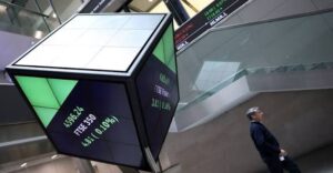 UK news: FTSE 100 nears record highs, economy rebounds, markets surge
