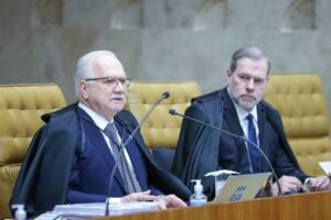Edson Fachin : STF Defends Toffoli, Calls Attacks on Court Attack on Democracy