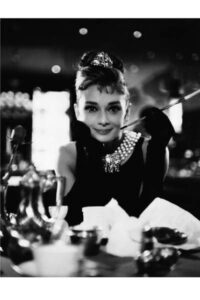 Audrey Hepburn : timeless icon, Hollywood legacy, fashion immortality