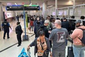 ICE airport shock: security chaos, immigration crackdown, US travel crisis