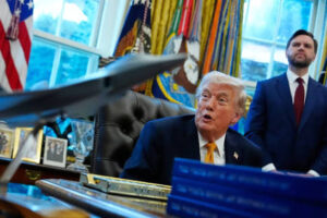 Executive Order Showdown: White House Power Battle Intensifies, America Reacts