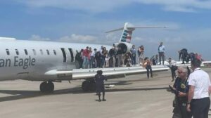 American Eagle Cabin Smoke: Emergency Landing, Passenger Panic, America Reacts
