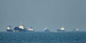HORMUZ ERUPTS: Ships Hit as US Prepares Blockade on Iranian Ports – Global Oil Trade Faces Fresh Crisis
