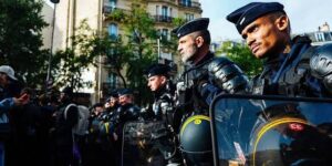 FRENCH POLICE MILITARY SUPPORT: Troops Deployed Nationwide Alongside Armored Vehicles To Contain Riots